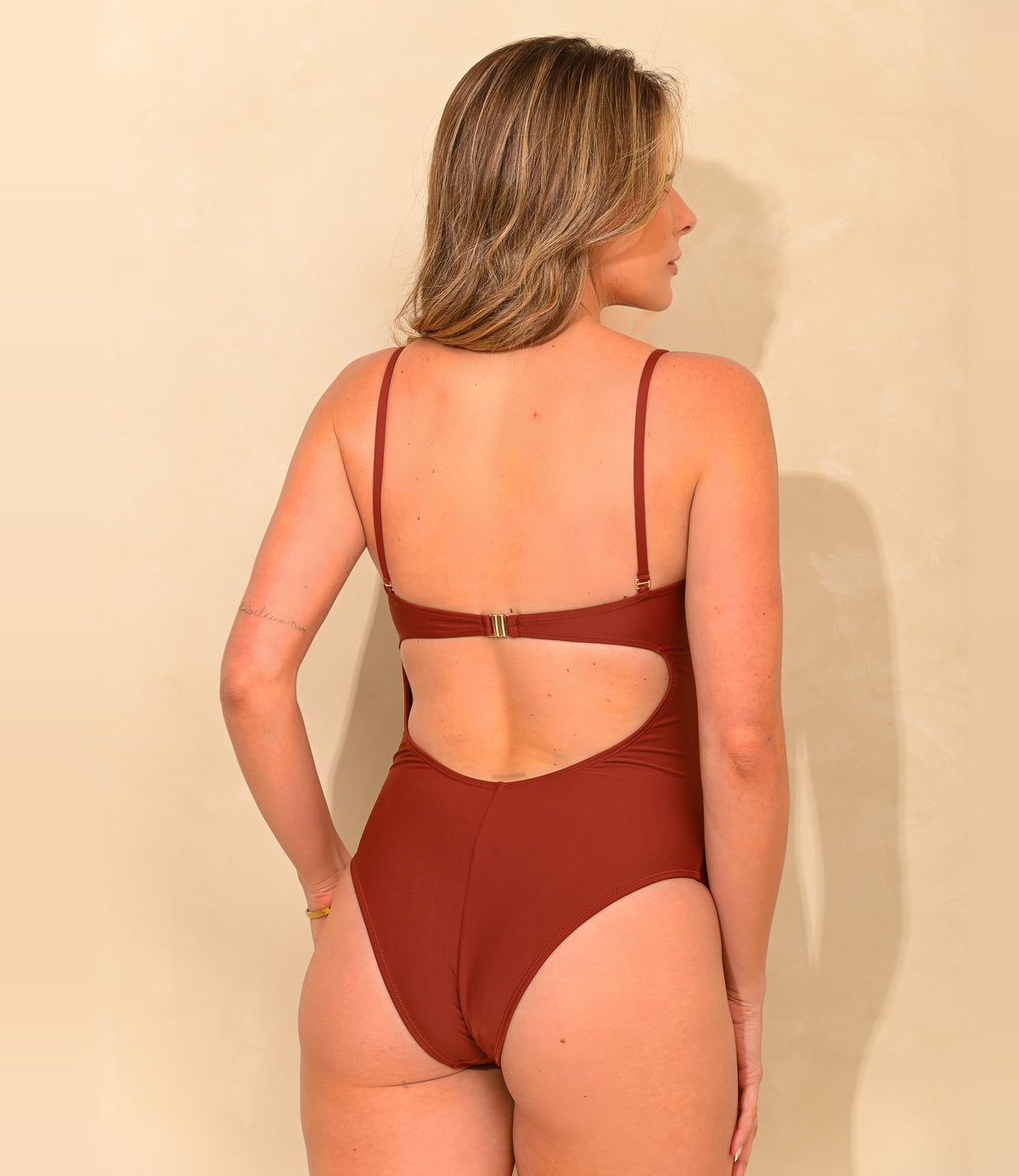 Maiô Alças Finas com Argola 364 Siena, costas