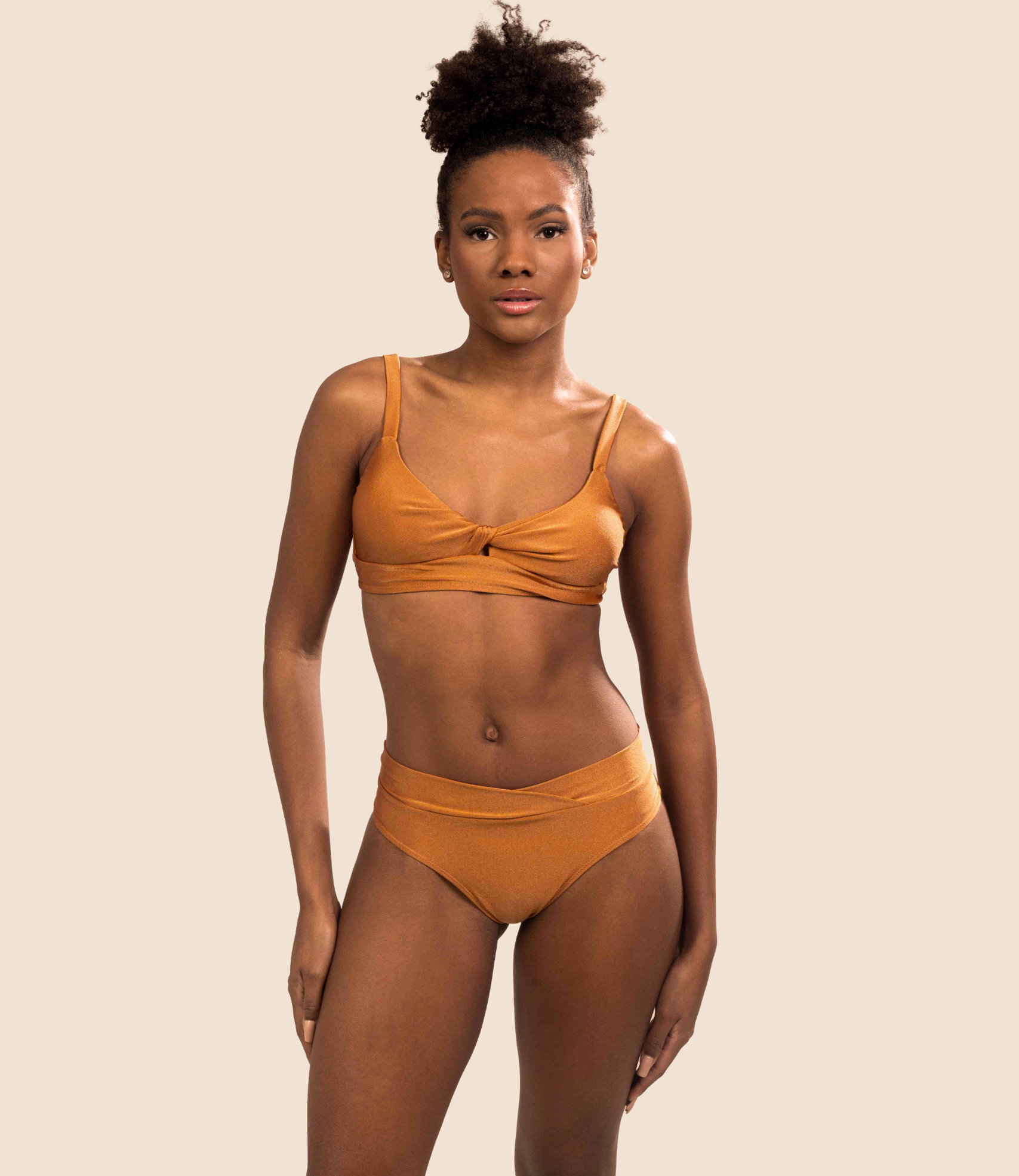 Top Meia Taça Liso Manoella+Calcinha Hot Pants Lisa Martina