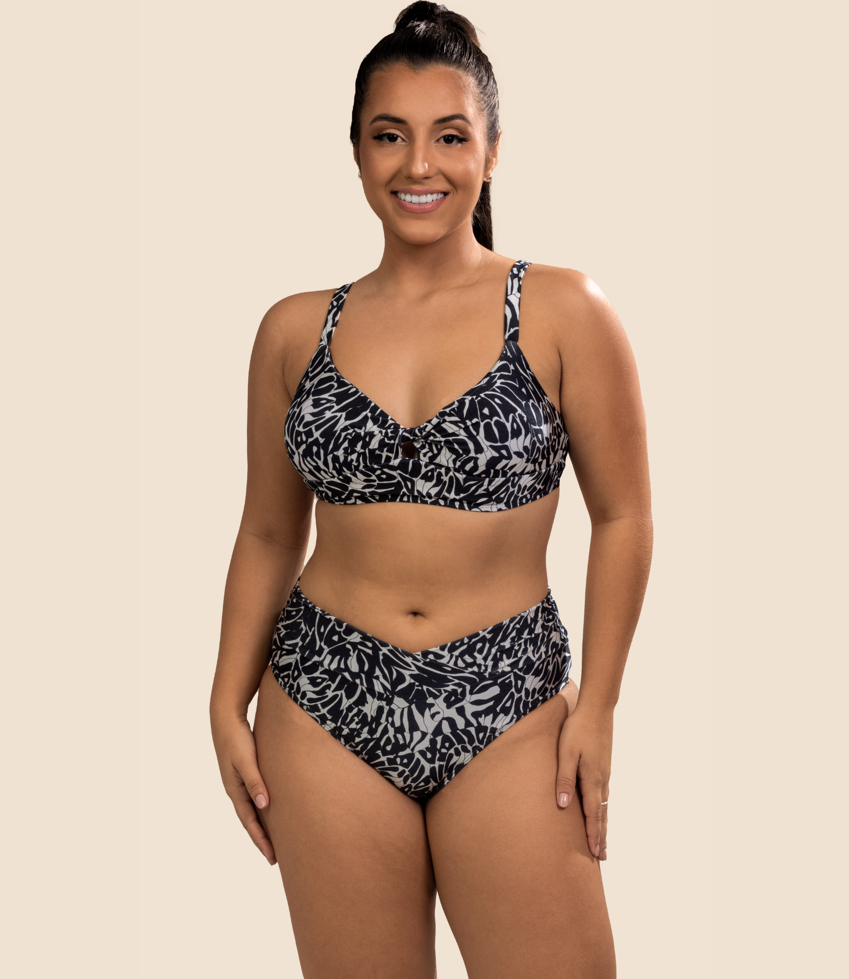 Top Meia Taça Manoella + Calcinha Hot Pants Betina