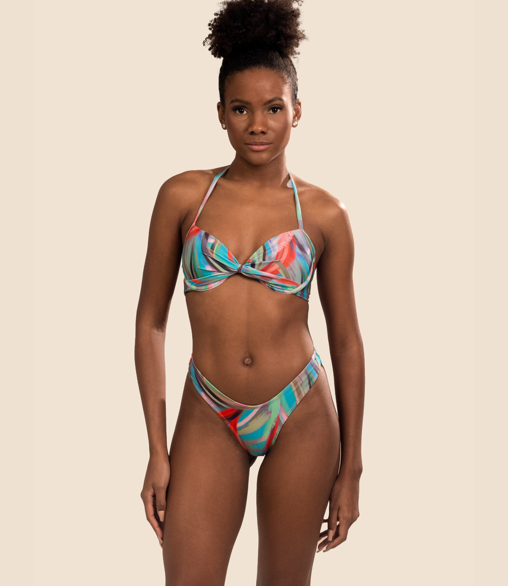 Top Meia Taça Estampado Mirela + Calcinha de biquíni estampando asa delta Camilly