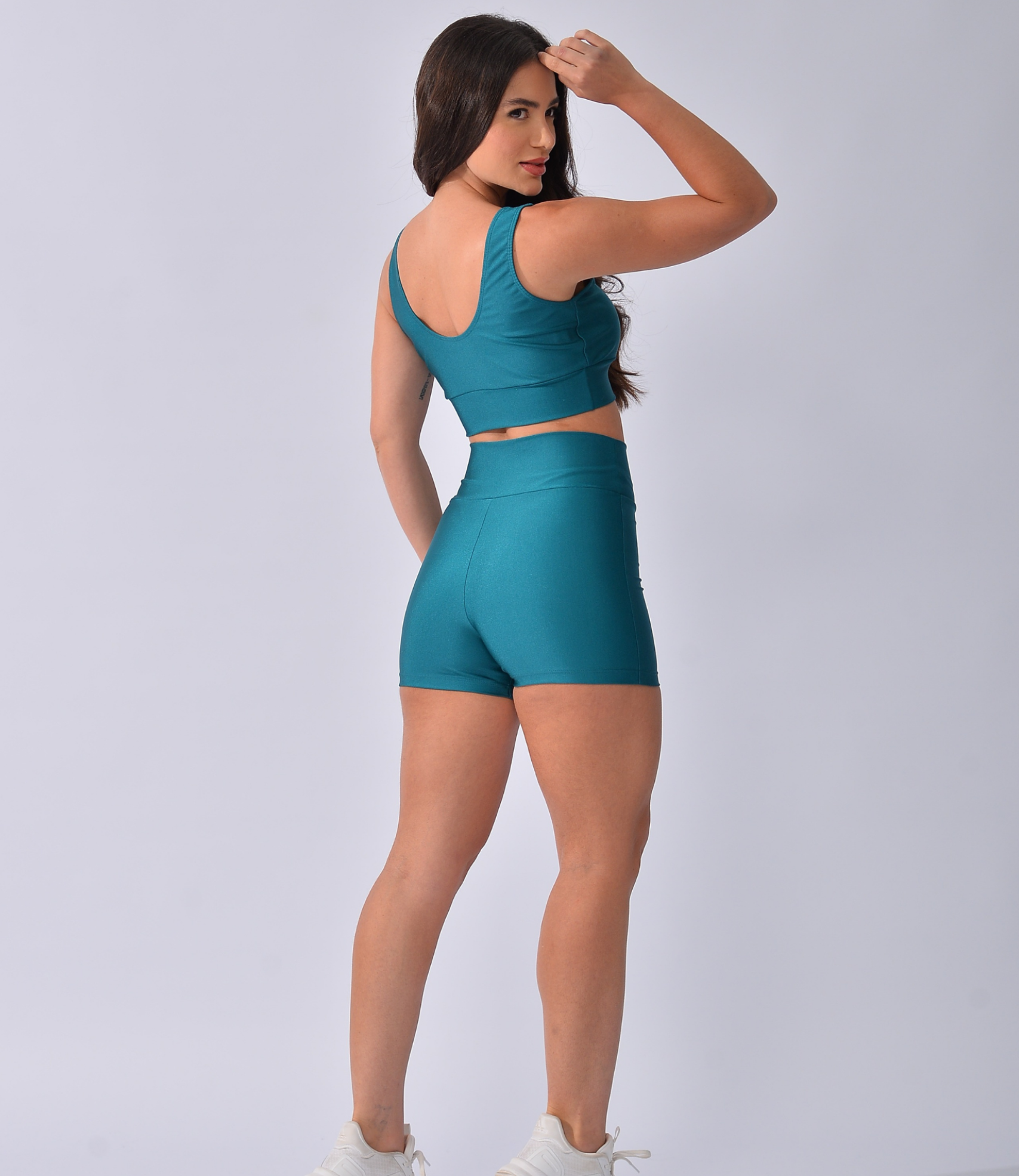 Top Fitness com Abertura nas Costas + Short Liso Trilobal