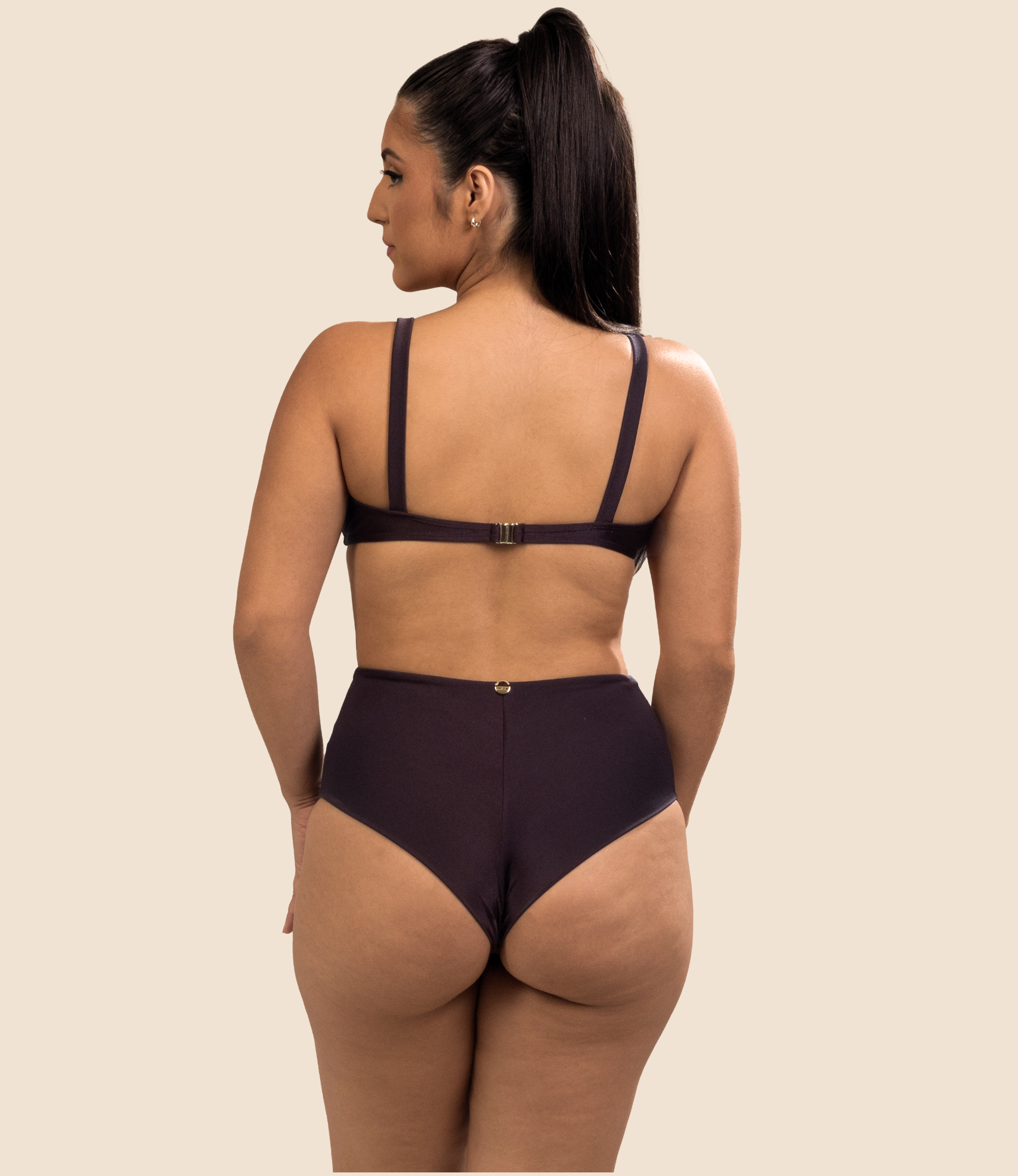 Top Triangular Liso Maitê + Calcinha De Biquíni Hot Pant Liliane