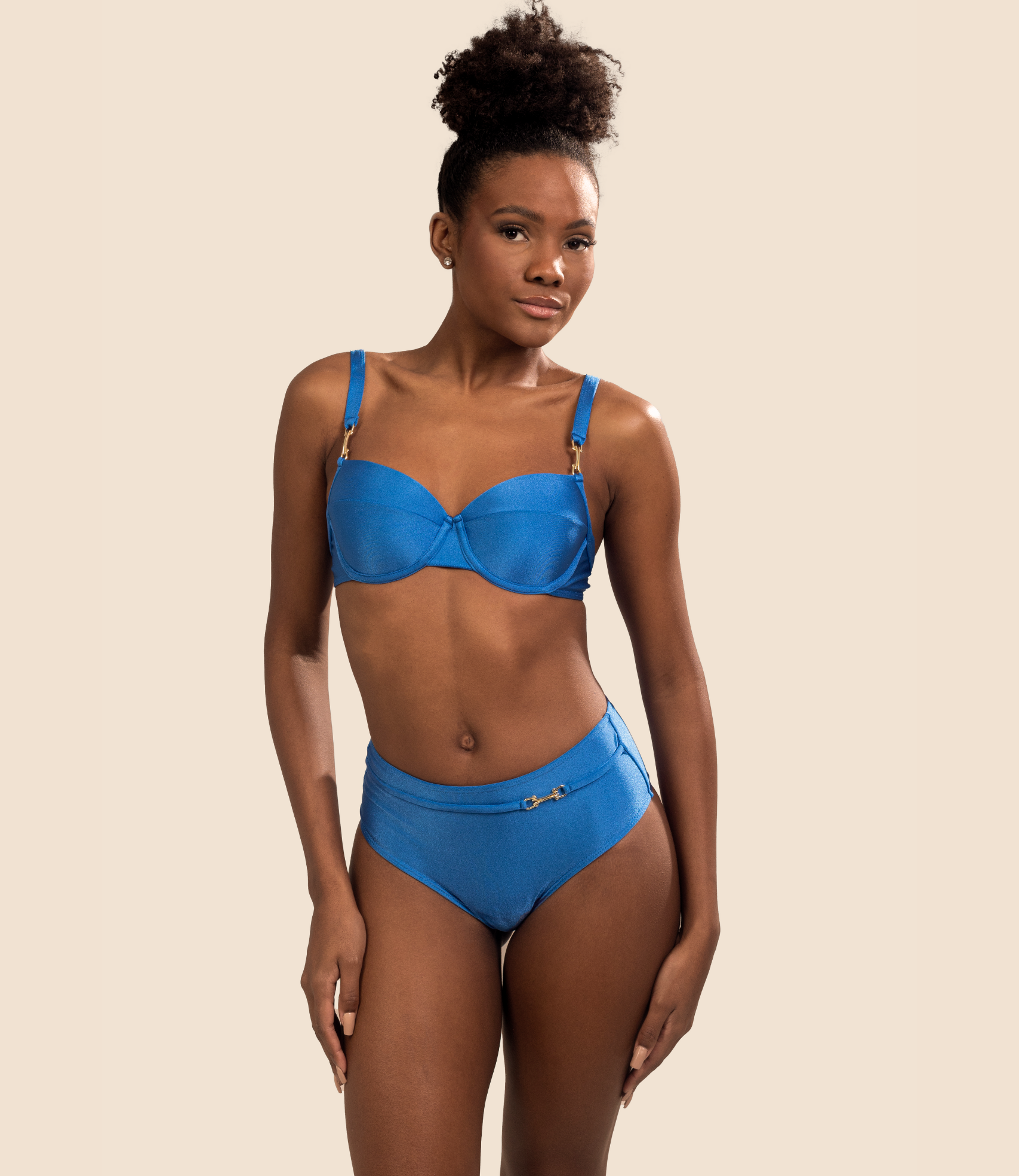 Top Meia Taça Liso Cléo + Calcinha Hot Pants Lisa Bianca