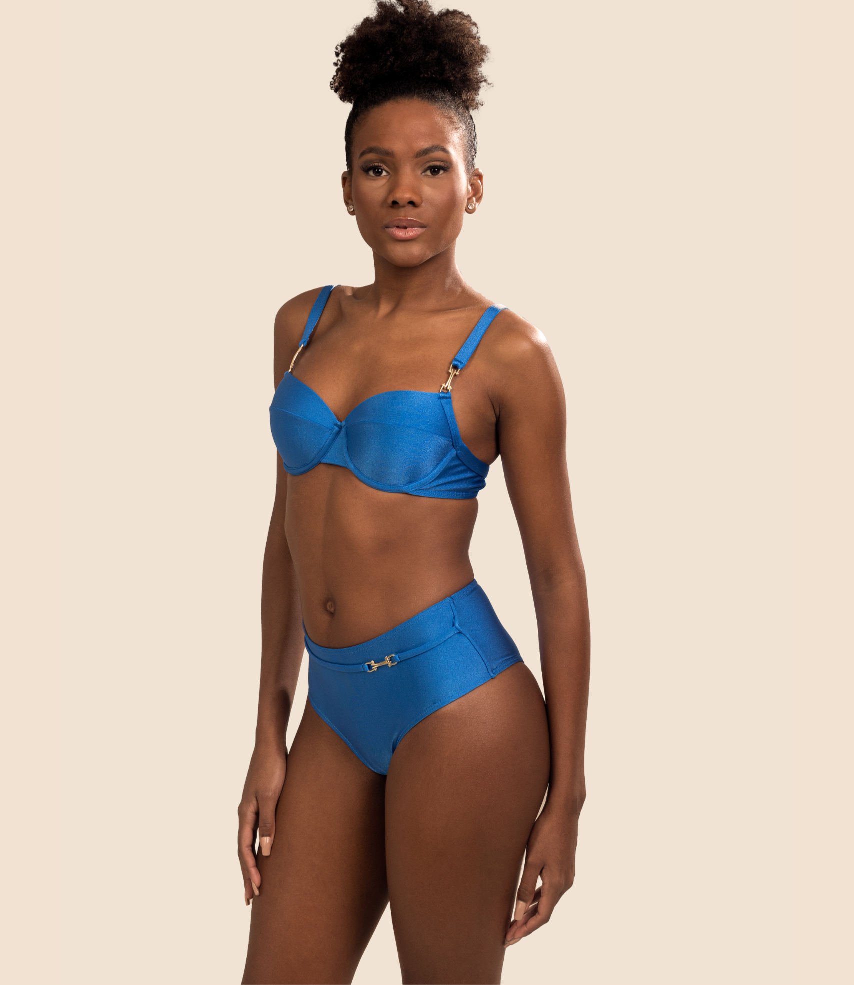 Top Meia Taça Liso Cléo + Calcinha Hot Pants Lisa Bianca