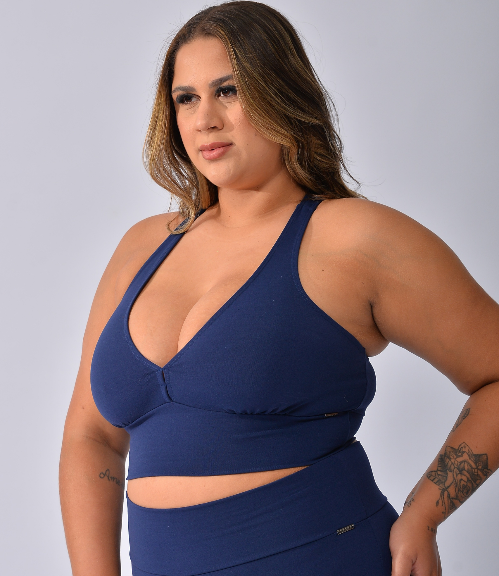 Top Fitness Tom Mesclado e Decote em V Pulse