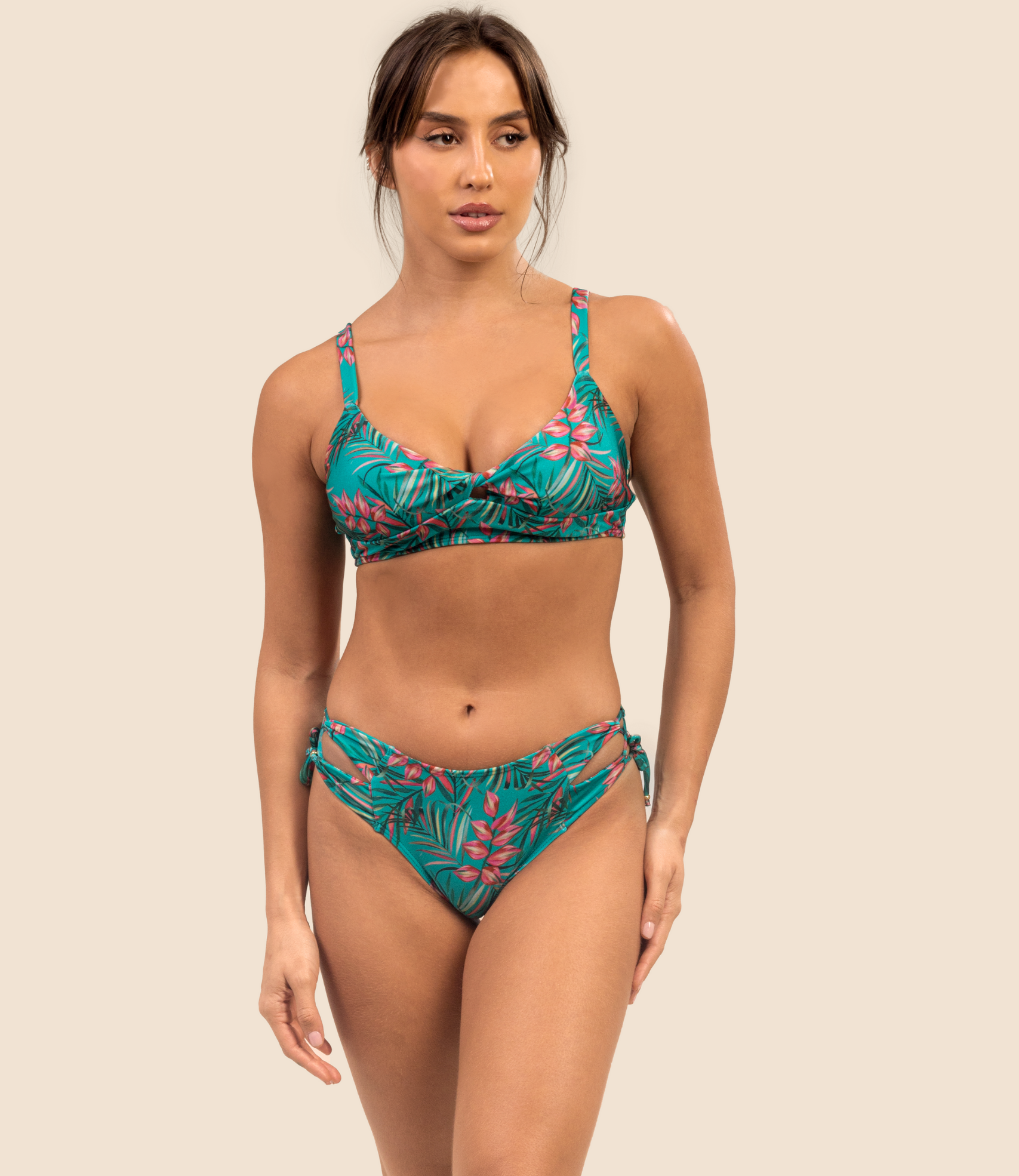 Top Meia Taça Estampado Manoella + Calcinha De Biquini Estampada Celina