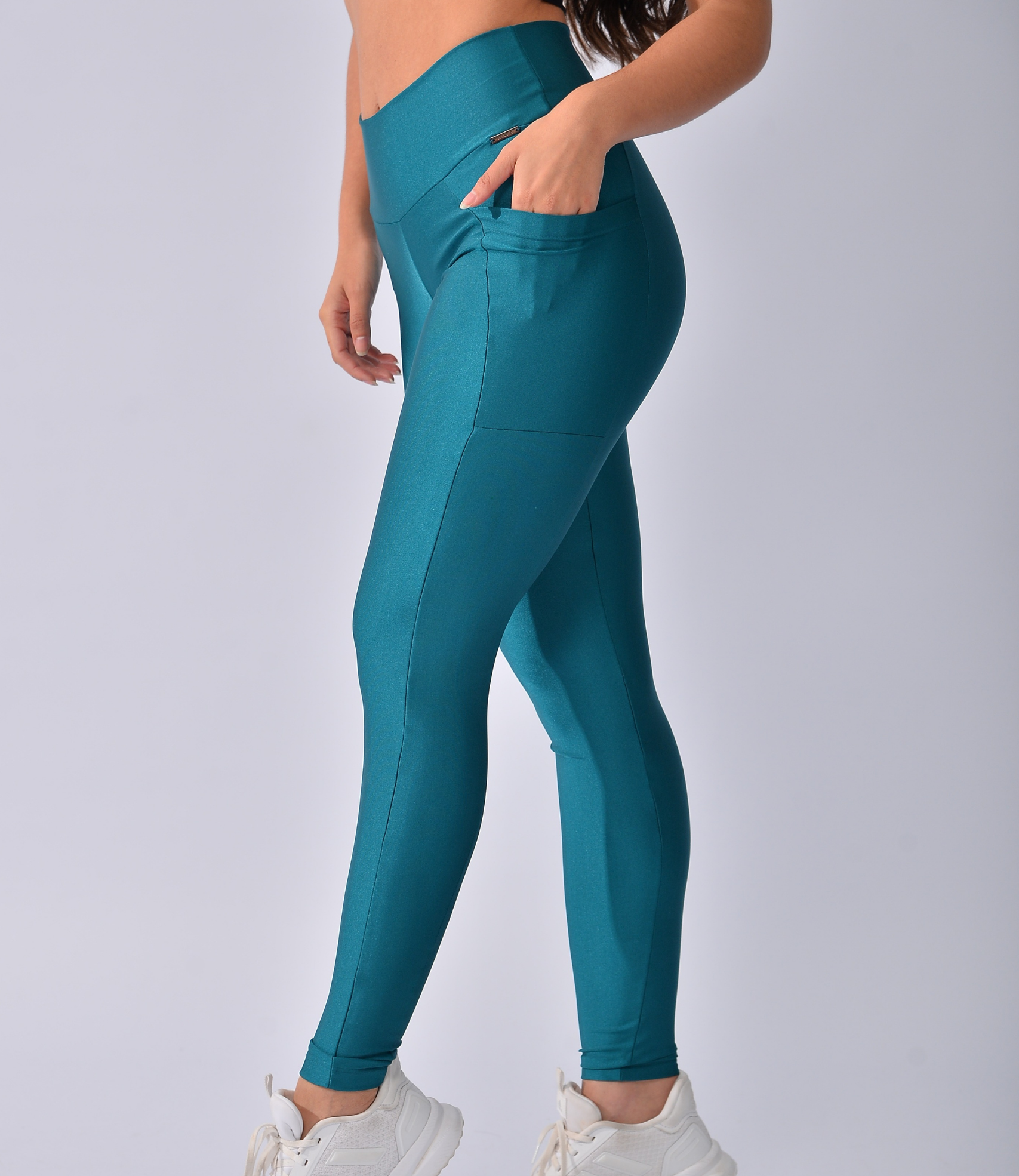 Calça Legging Lisa Trilobal com Bolsos Laterais Pulse