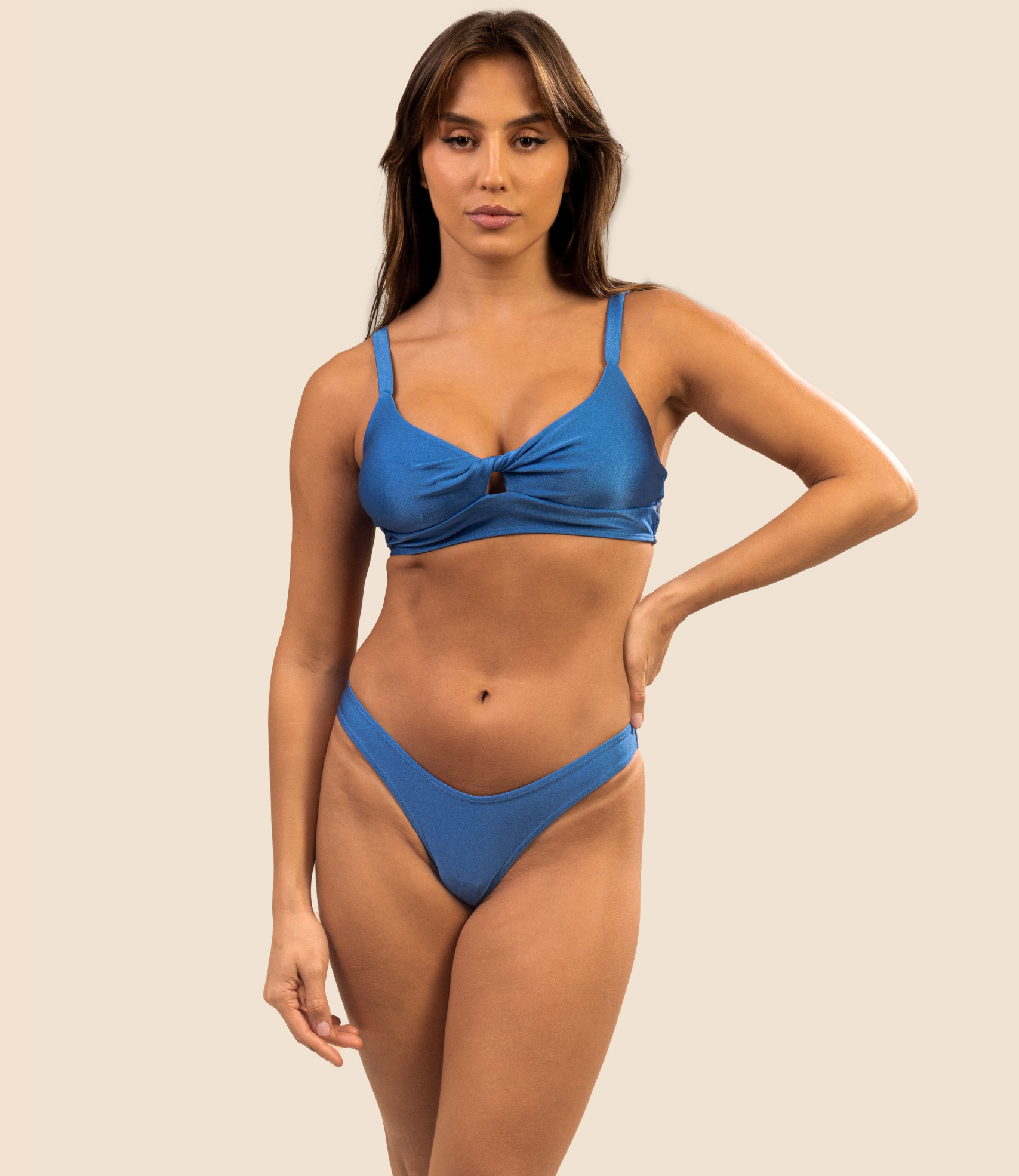 Top Meia Taça Liso Manoella + Calcinha De Biquini Liso Asa Delta Camilly
