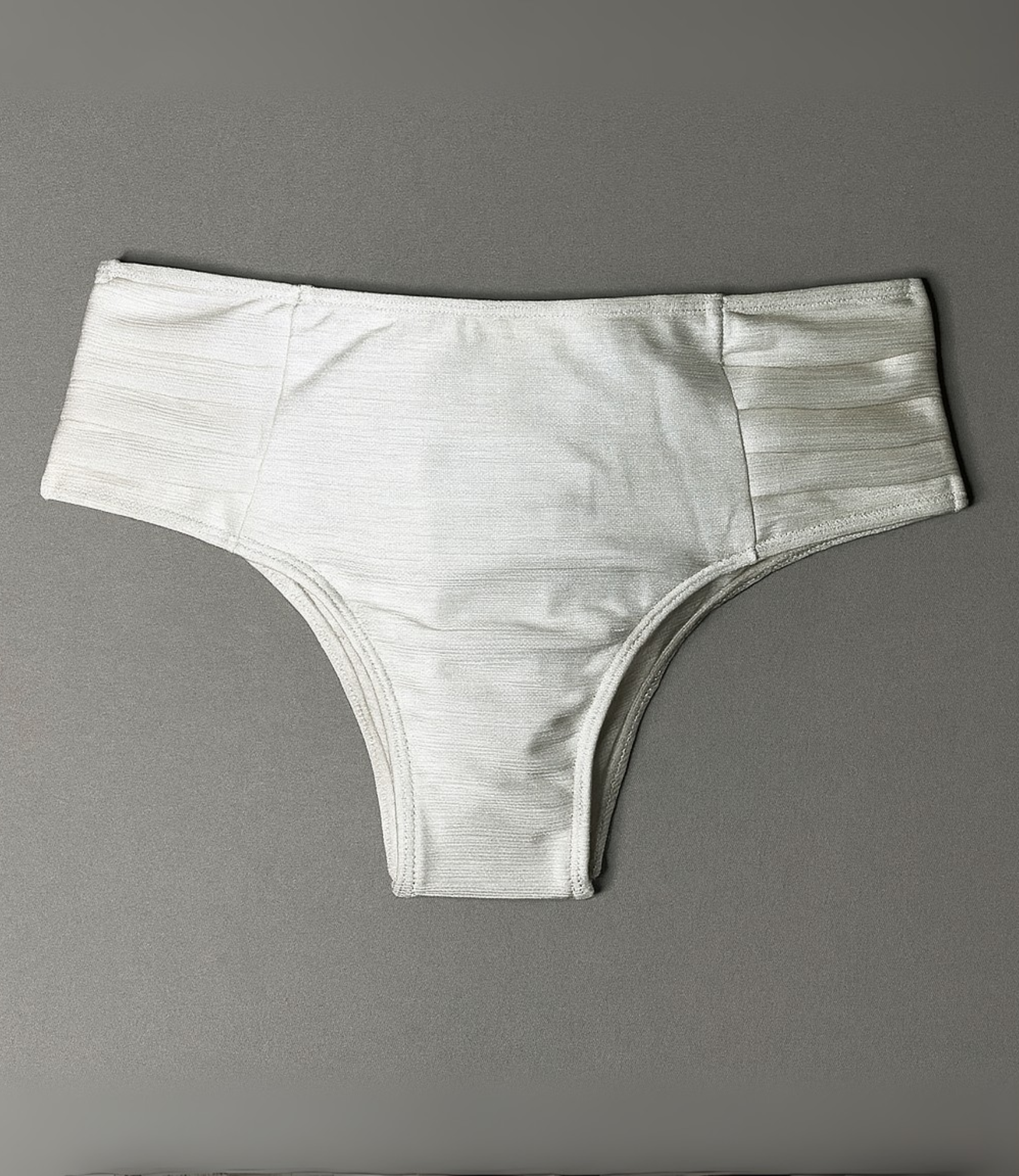 Calcinha Alta Drapeada Trilobal Lisa