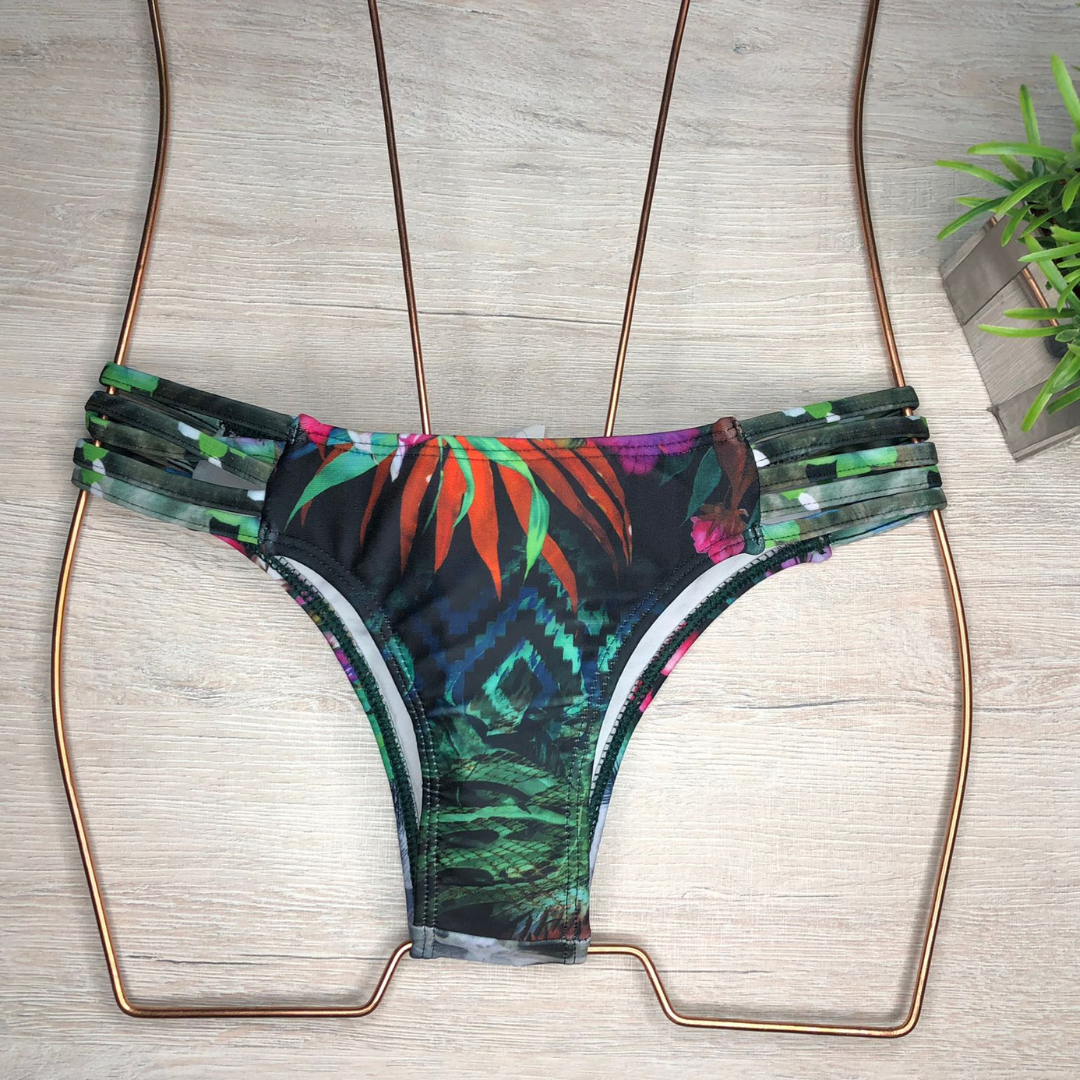 Calcinha Biquíni Com Tiras Laterais Estampada