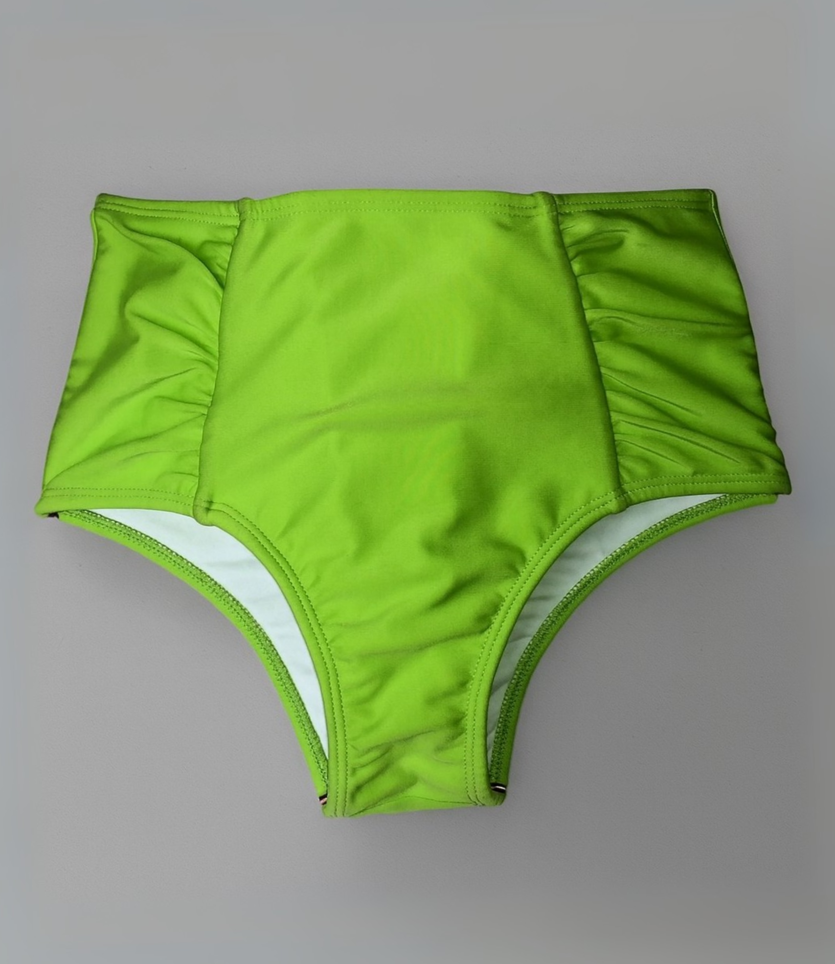 Calcinha Biquíni Hot Pant Franzida Lisa