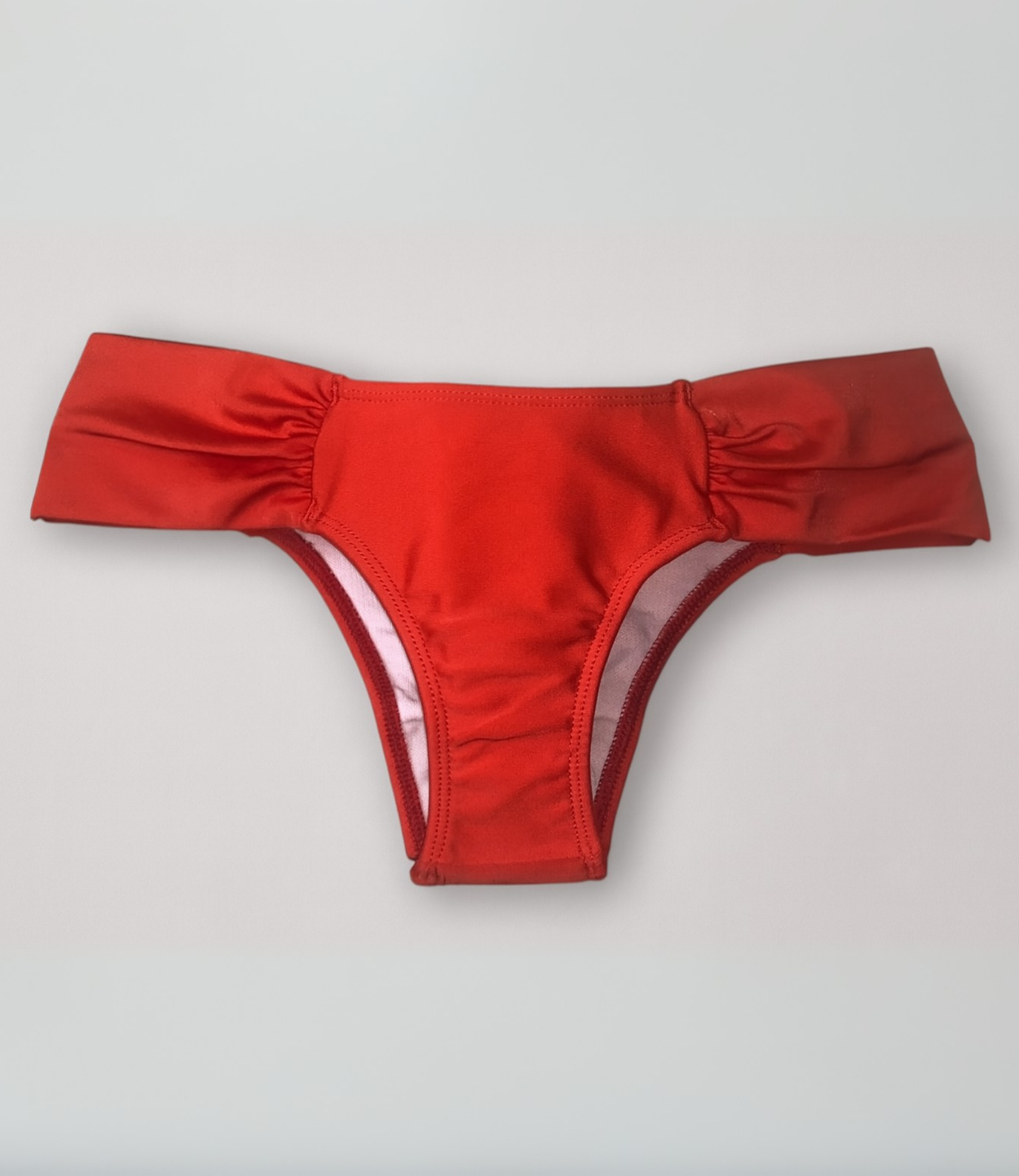 Calcinha Laterais Largas Lisa