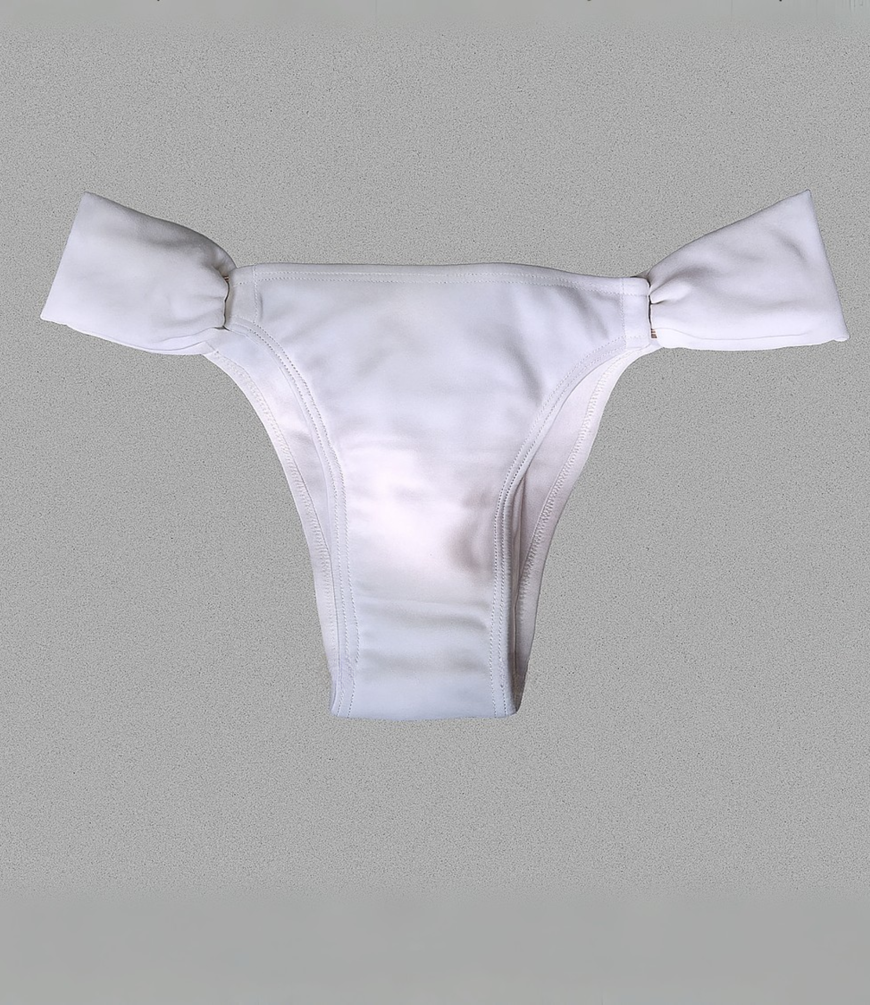 Calcinha com Drapeado Lateral Lisa