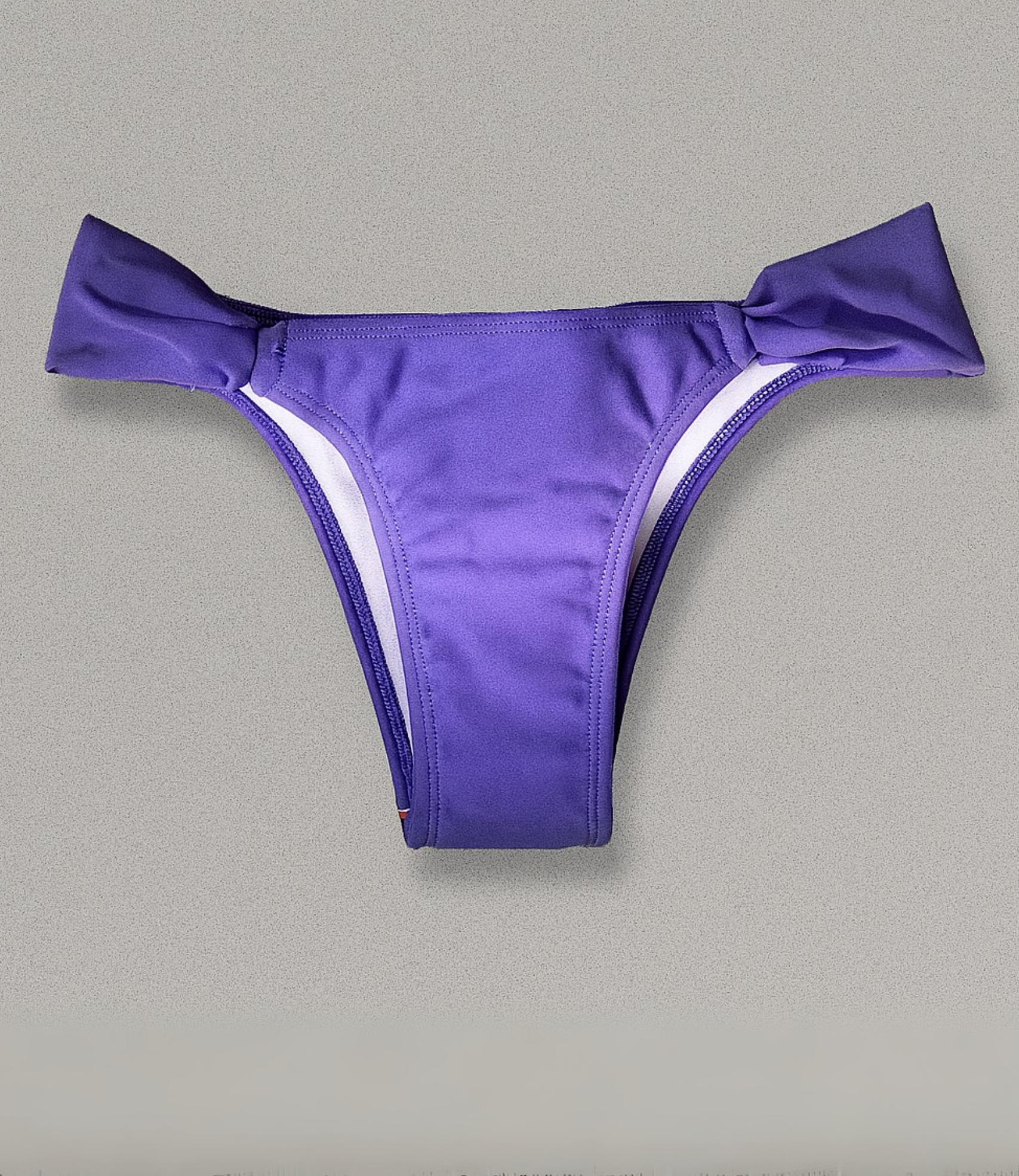 Calcinha com Drapeado Lateral Lisa