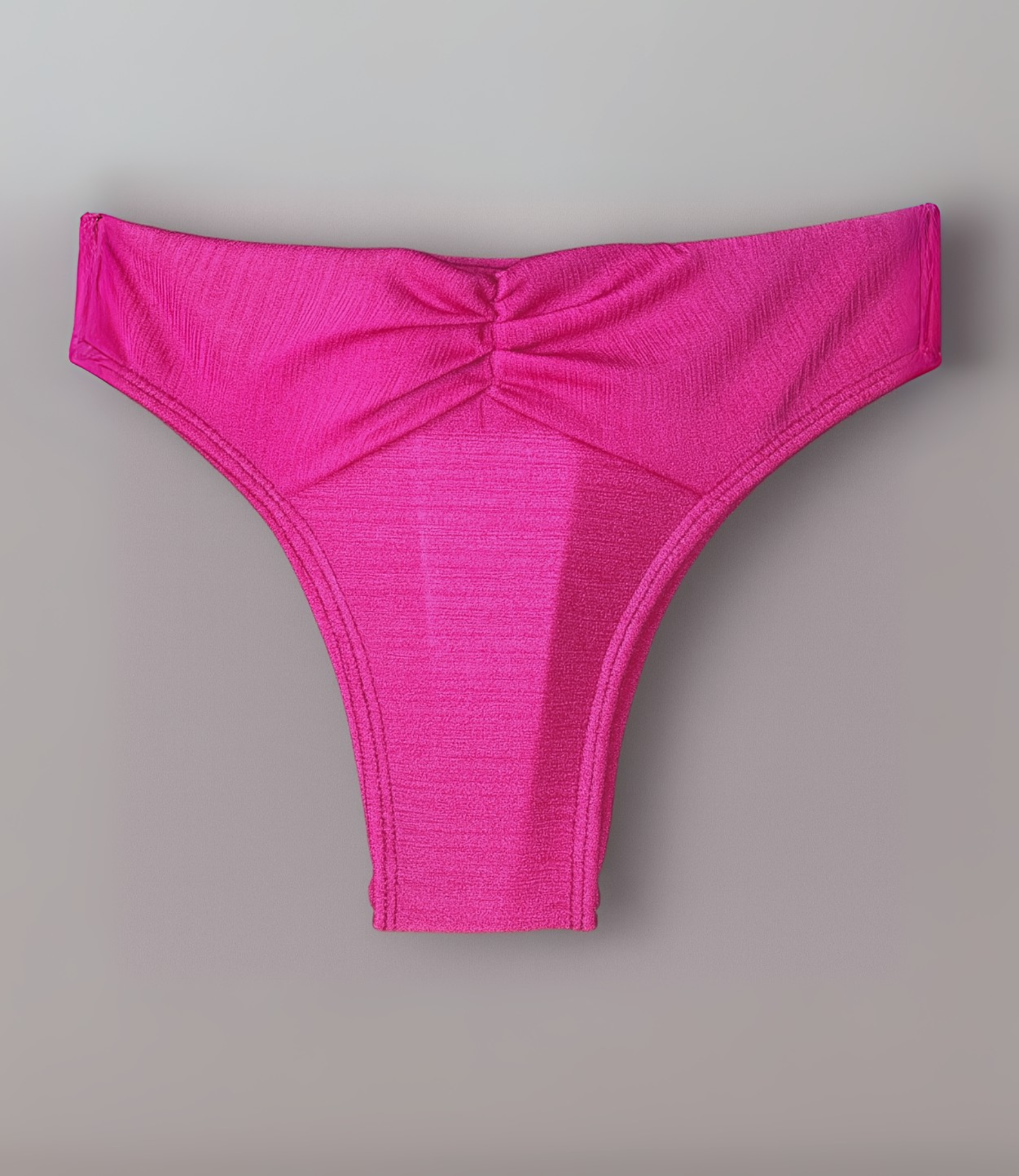 Calcinha de Biquíni com Franzido Frontal Trilobal Liso