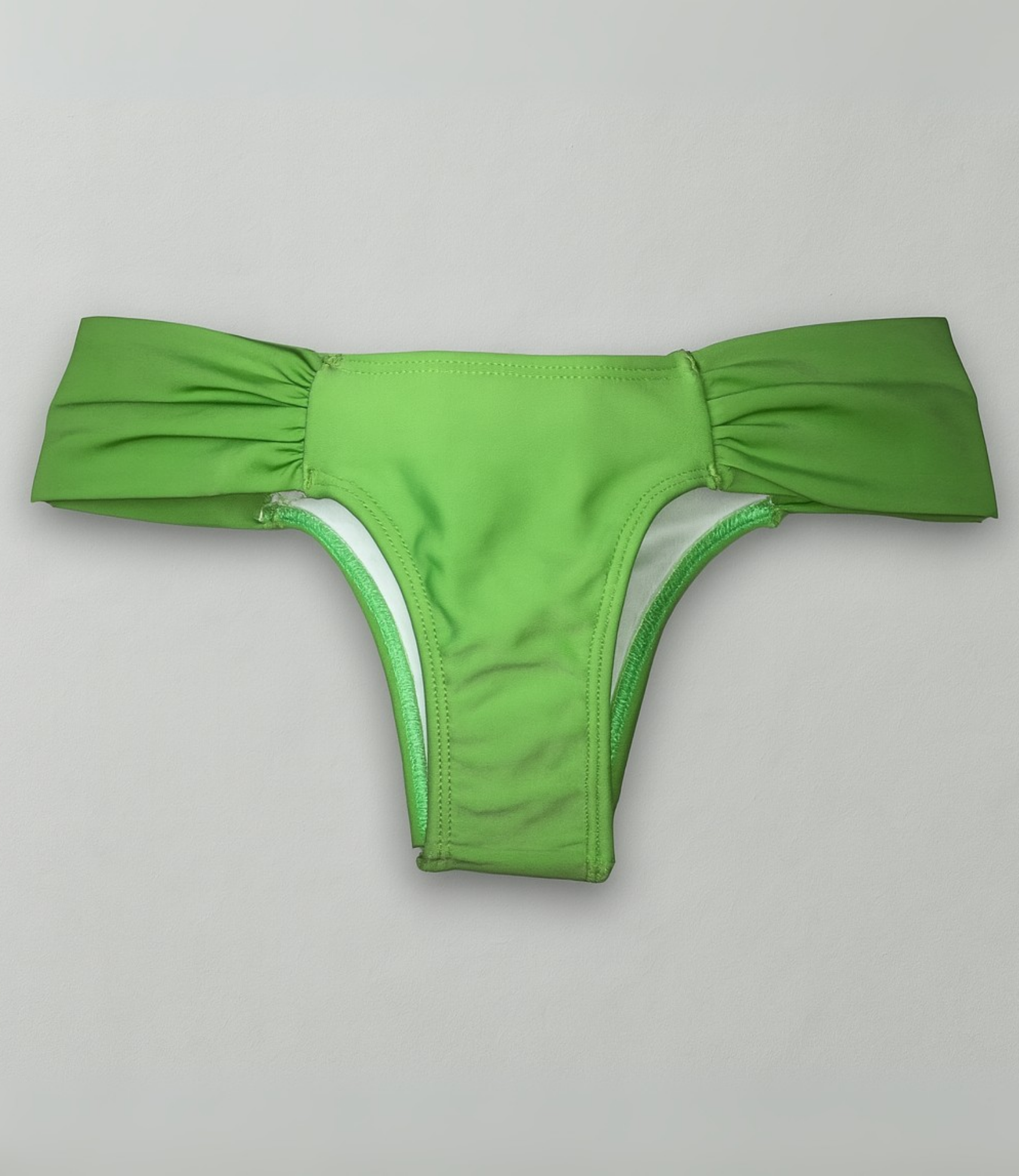 Calcinha Laterais Largas Lisa