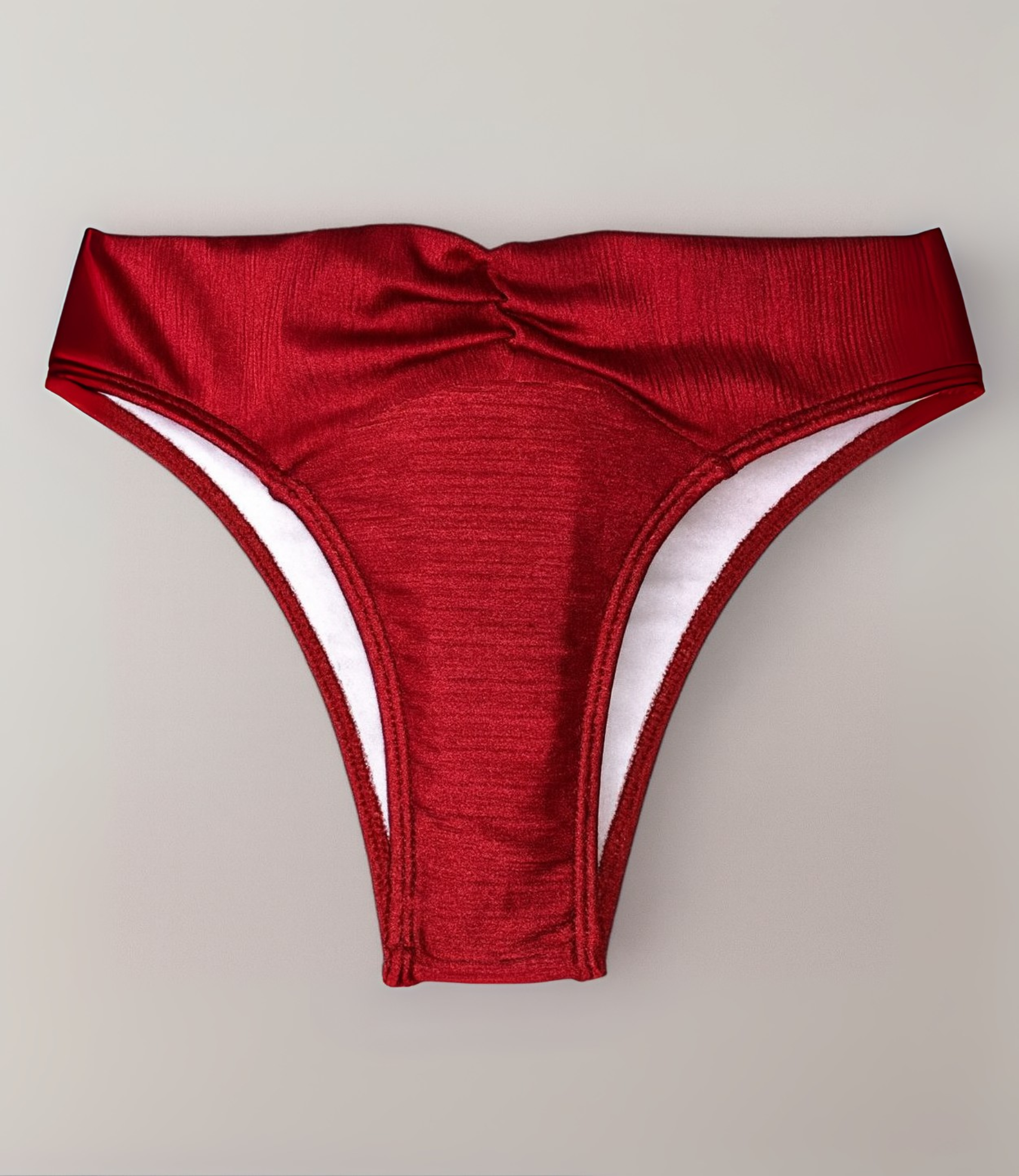 Calcinha de Biquíni com Franzido Frontal Trilobal Liso