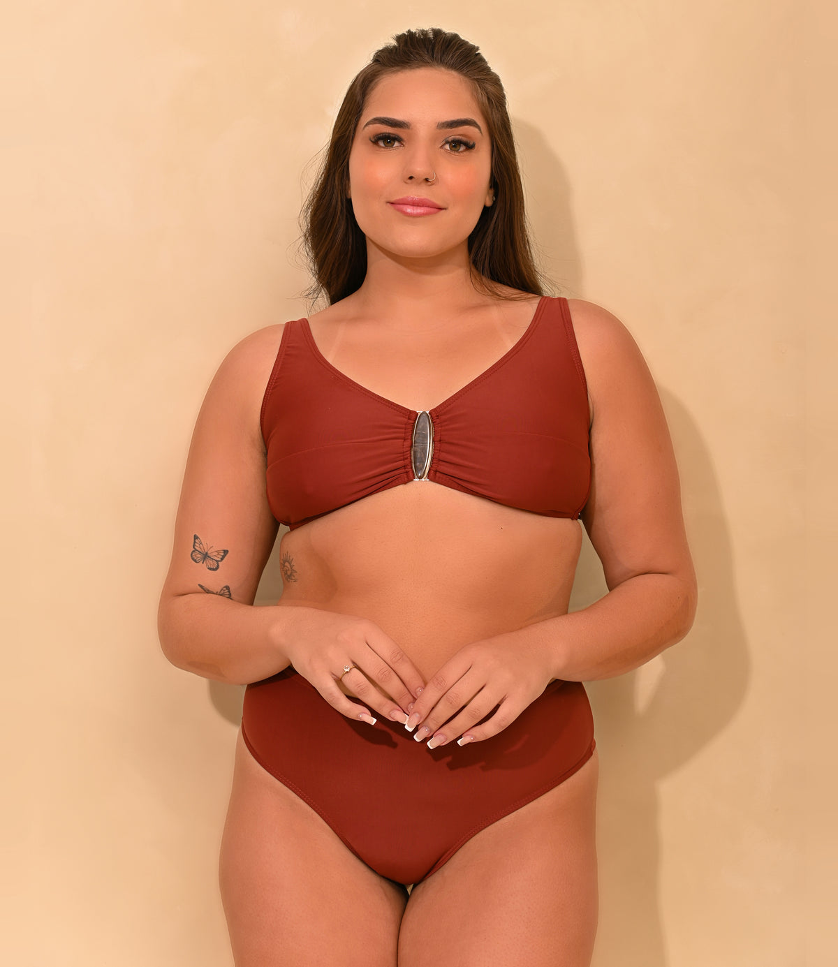Conjunto de Biquíni – Top Zoe Liso & Calcinha Fiorela Lisa · Siena, corpo inteiro