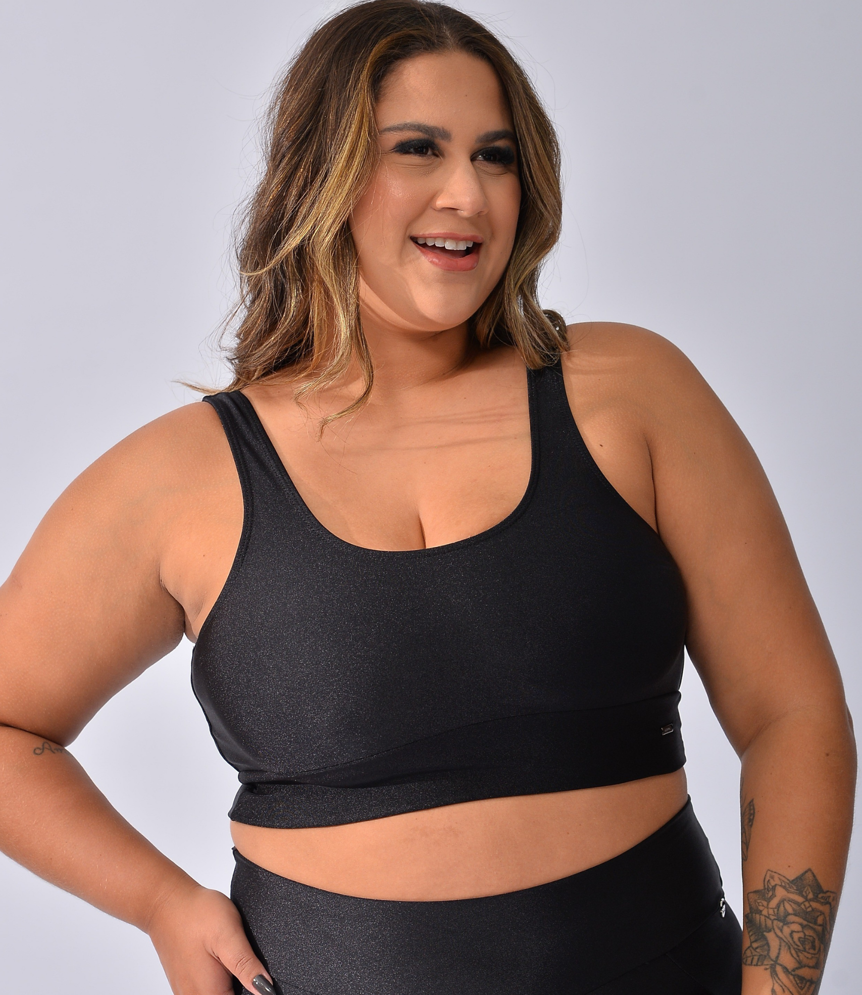 Top Fitness com Abertura nas Costas  Pulse