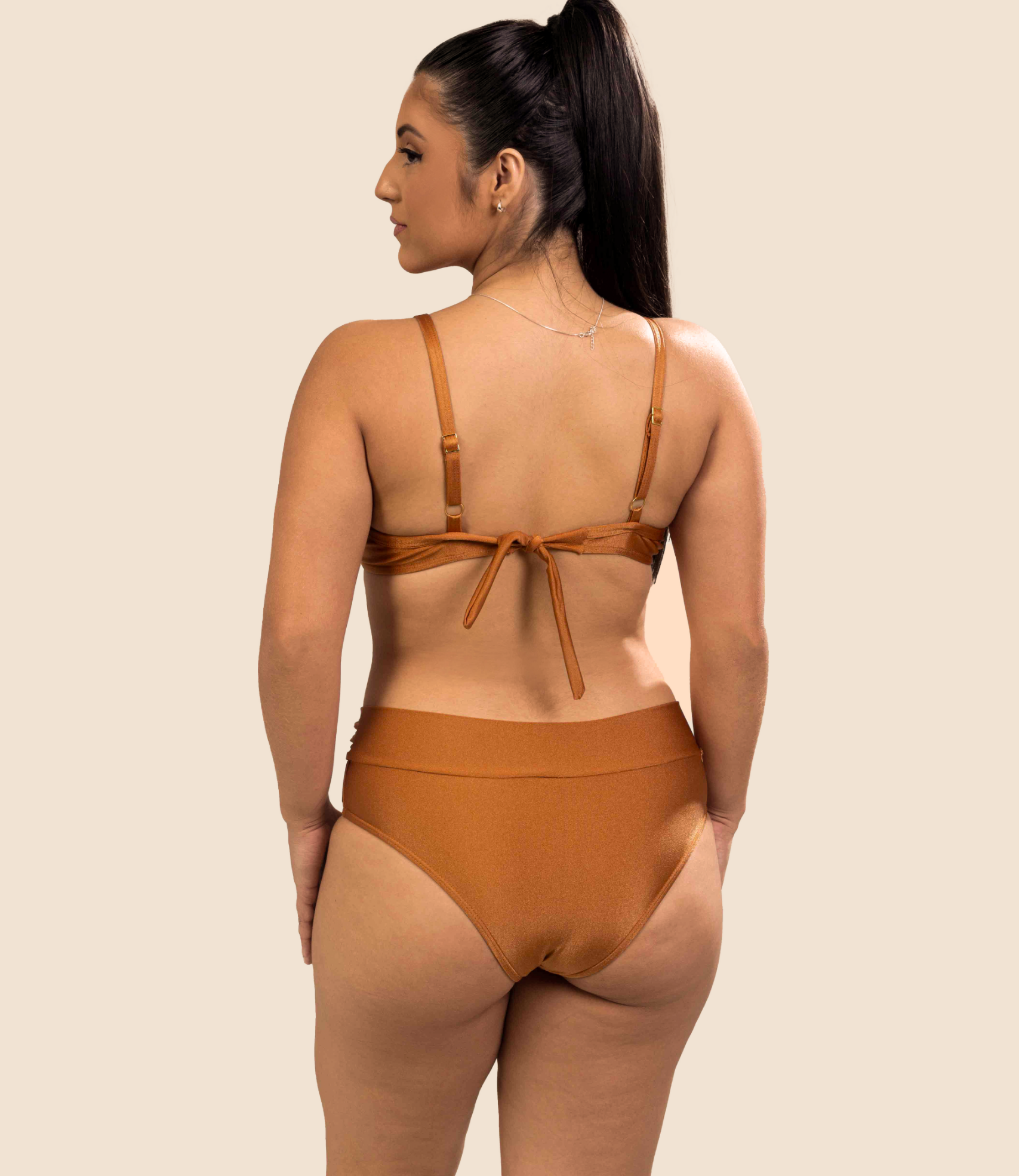 Top Meia Taça Liso Kiara +Calcinha Hot Pants Lisa Betina