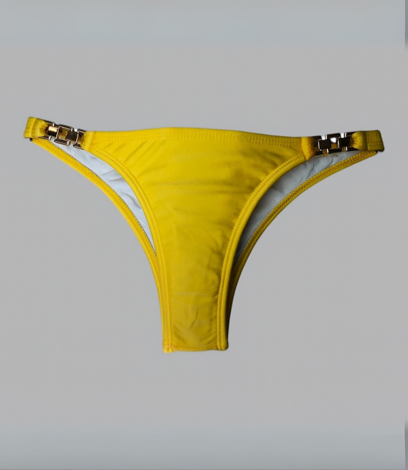 Calcinha Com Detalhe Em Aviamento Lisa