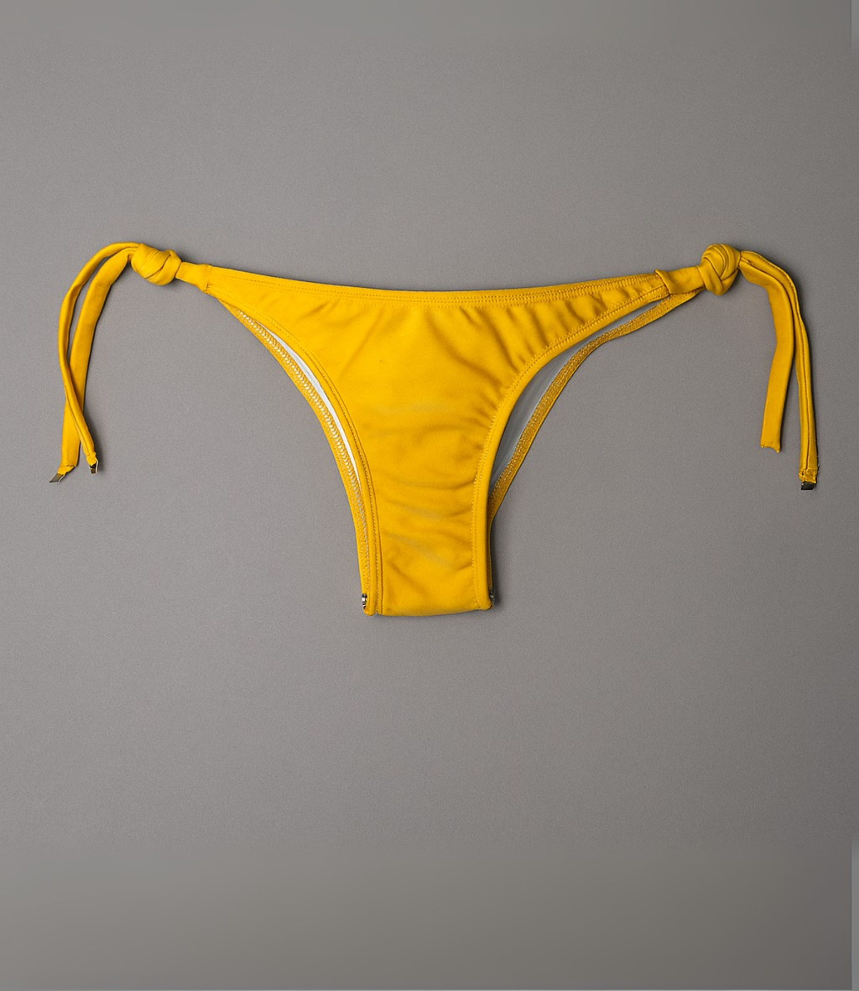 Calcinha de Amarração Franzida Atrás Lisa