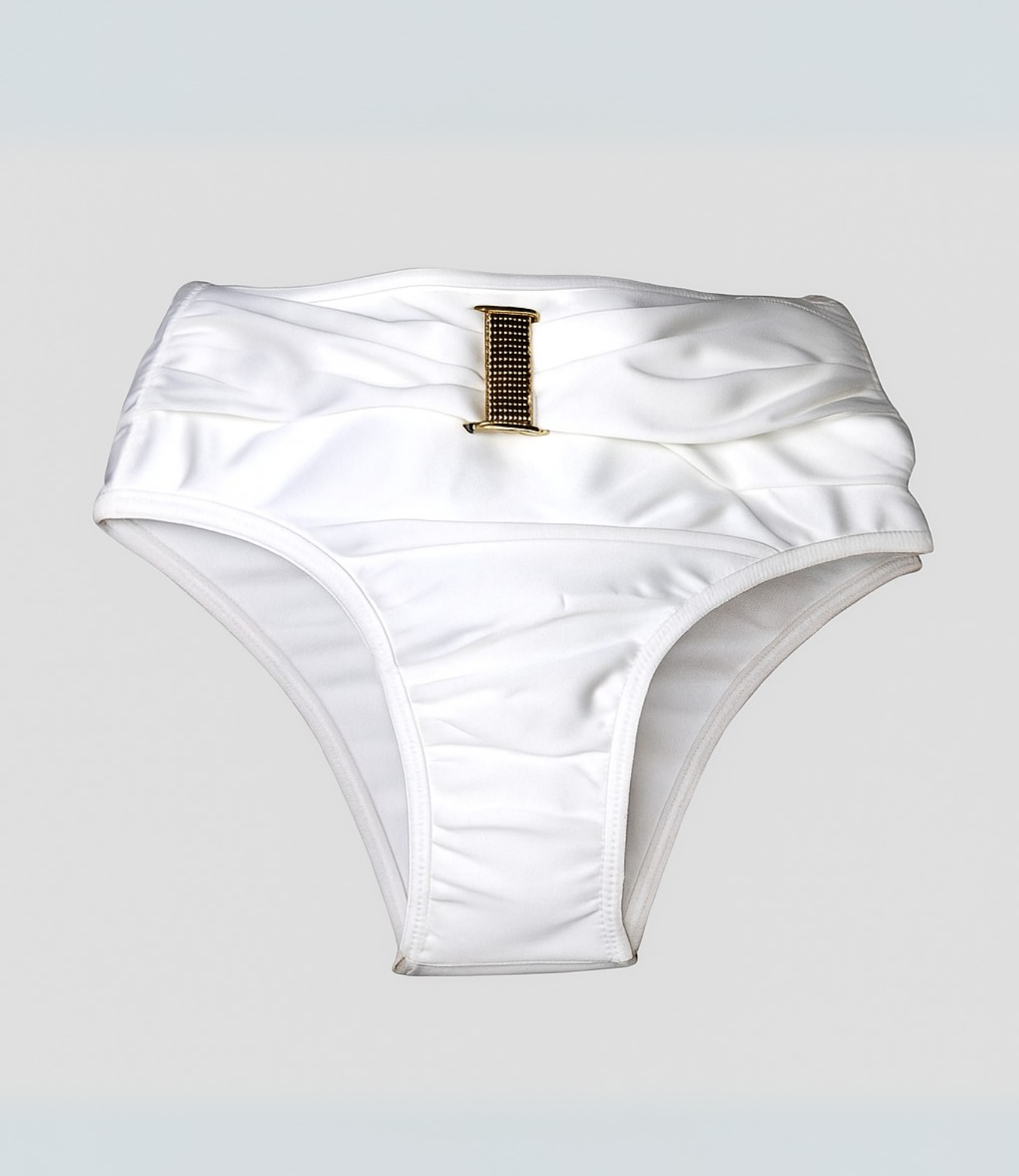 Calcinha Hot Pant com Aviamento Dourado Lisa