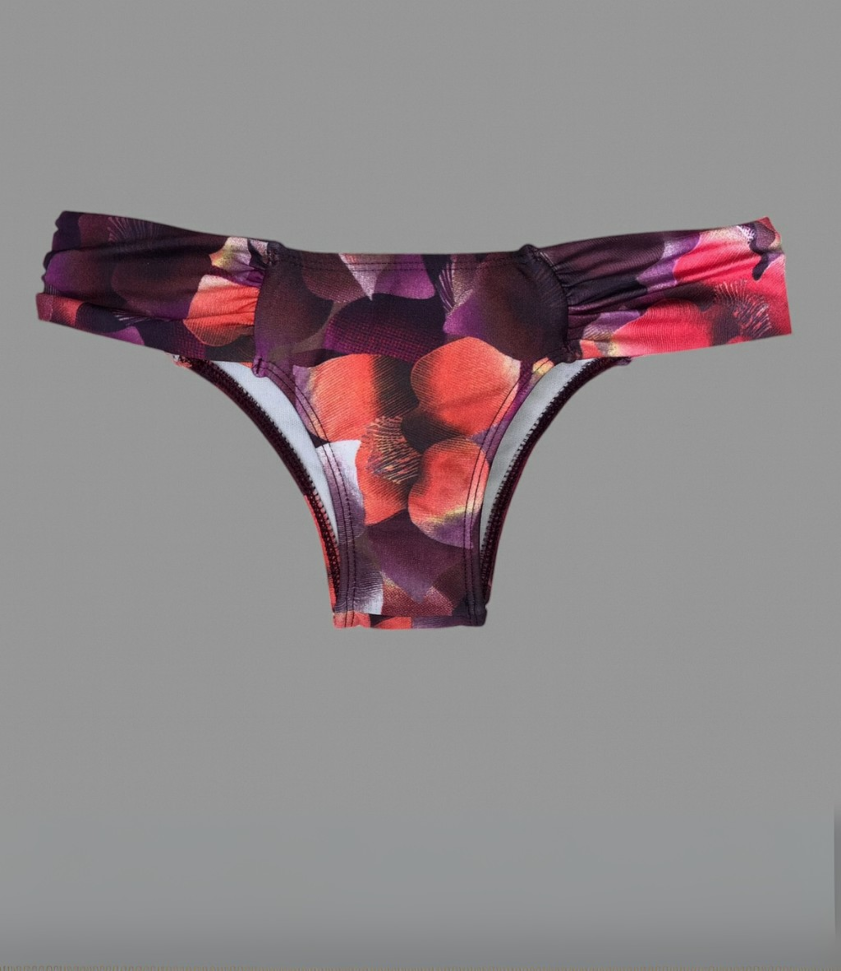 Calcinha com Laterais Torcidas Estampada