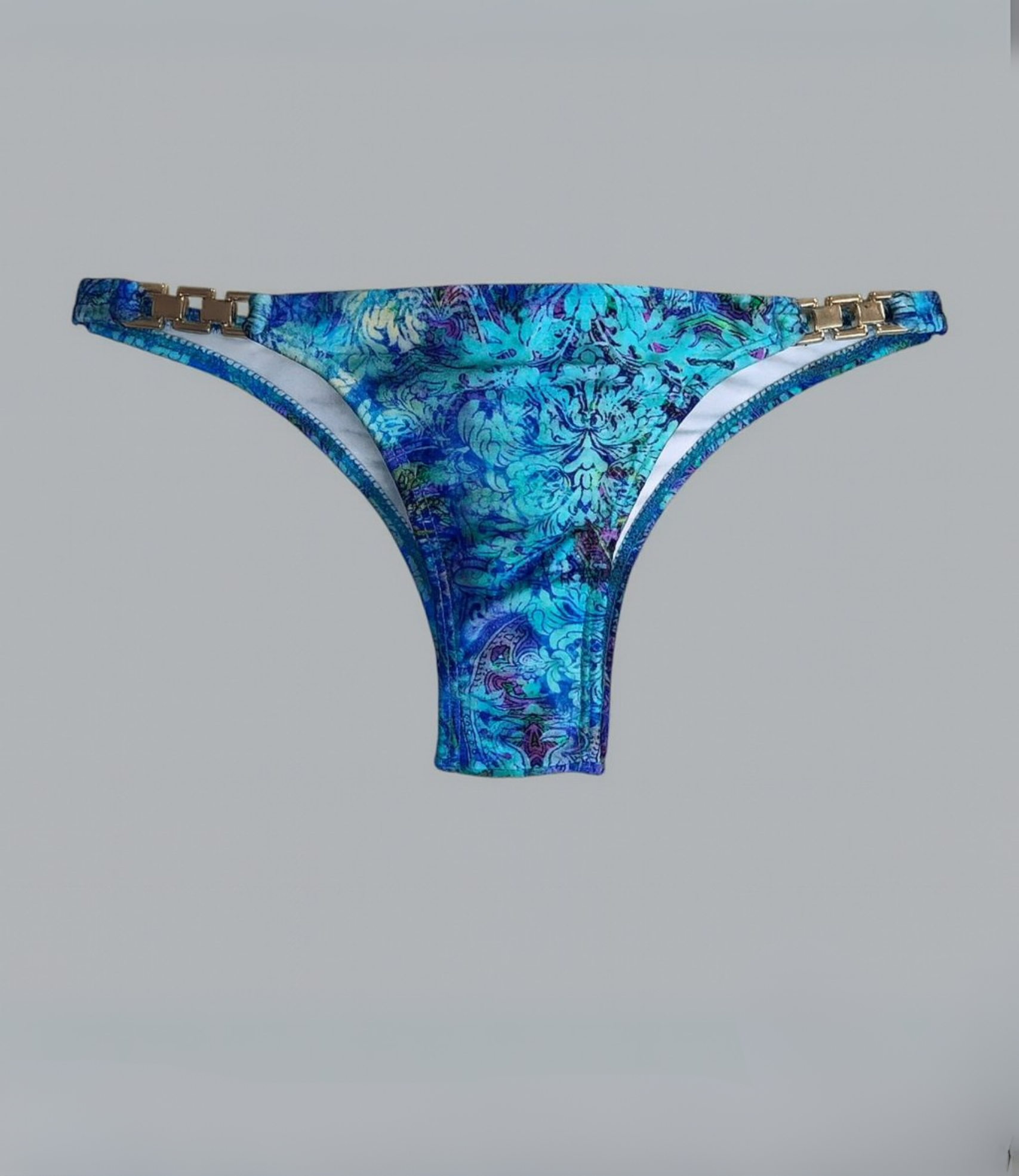 Calcinha Com Detalhe Em Aviamento Trilobal Estampada