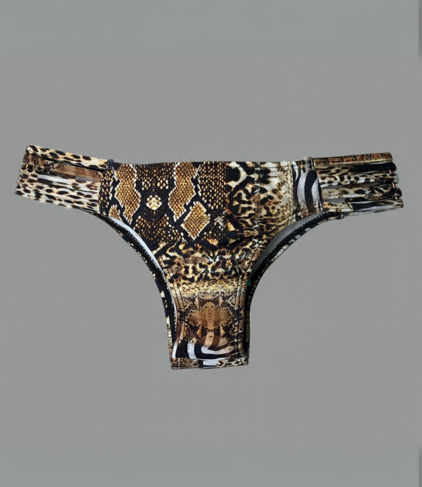 Calcinha Com Tiras Laterais Trilobal Estampado