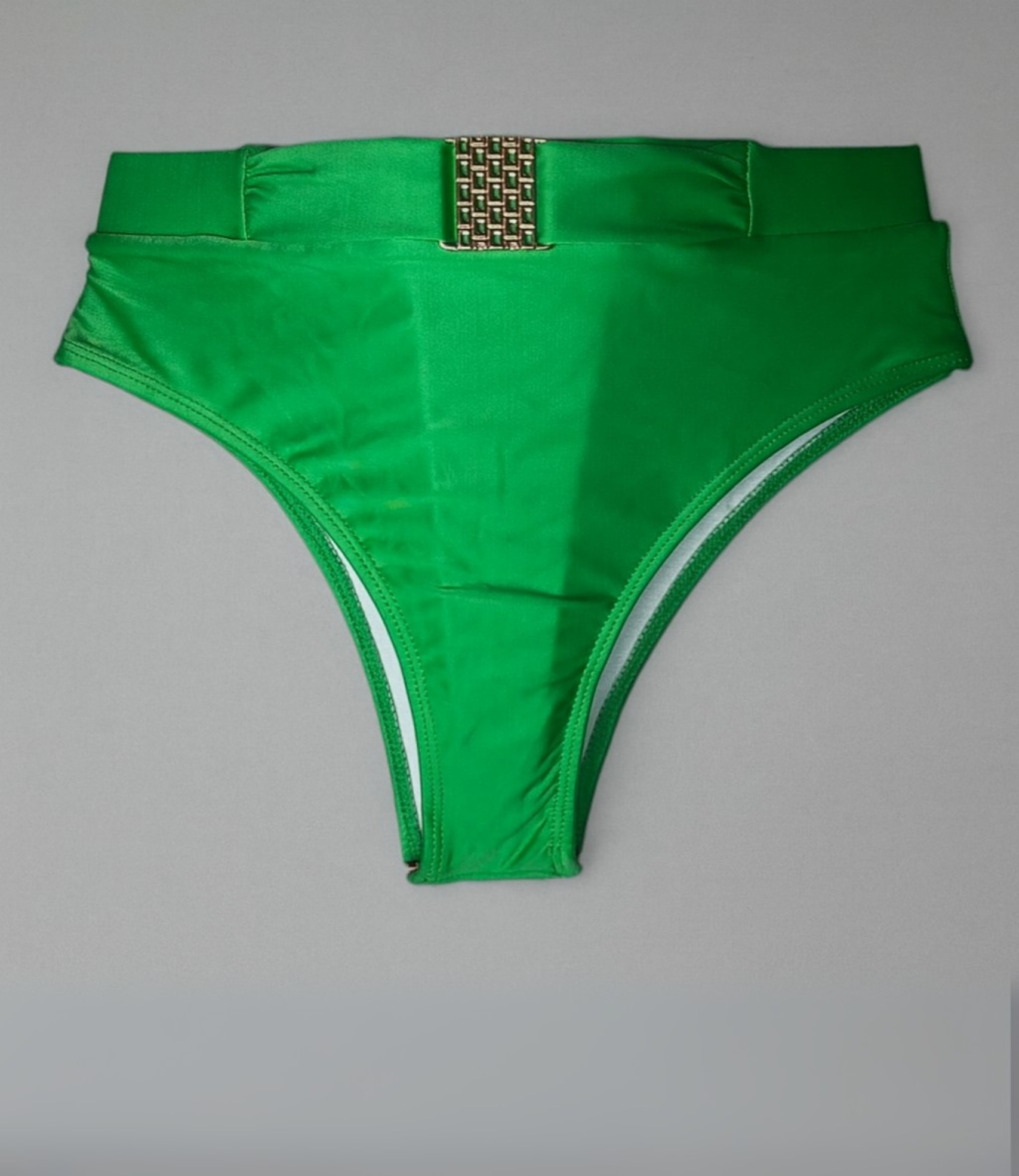 Calcinha de Biquíni com Cós Largo e Detalhe Dourado Lisa